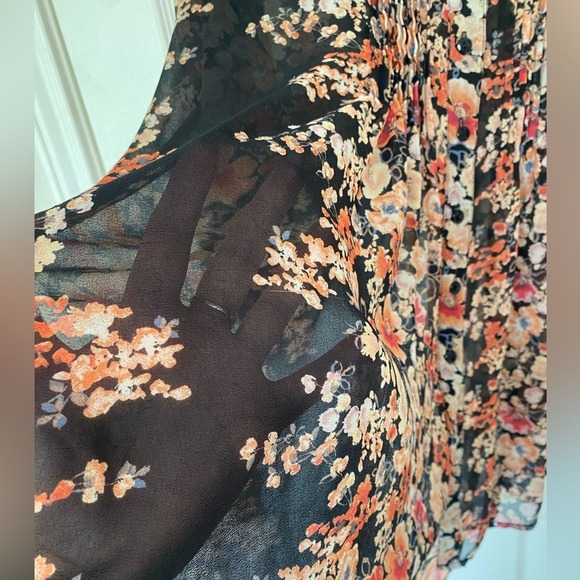 AMERICAN RAGS Womens Sheer Black & Floral Blouse Pleated Button Detail SZ L - Picture 5 of 8